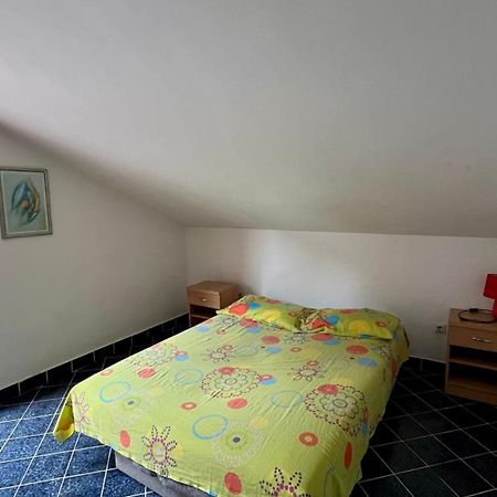 Apartments Holiday Budva Bagian luar foto