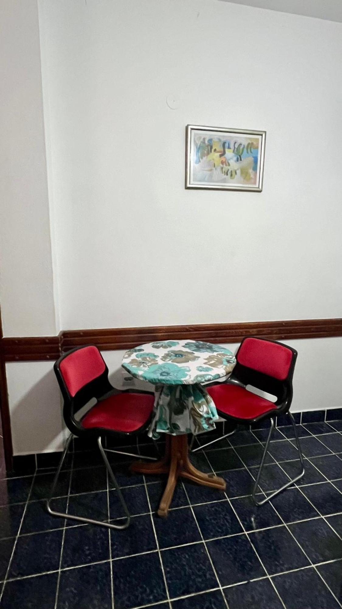 Apartments Holiday Budva Bagian luar foto