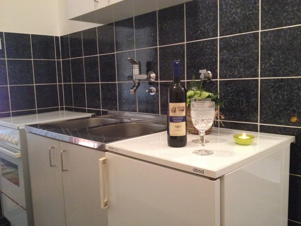 Apartments Holiday Budva Ruang foto