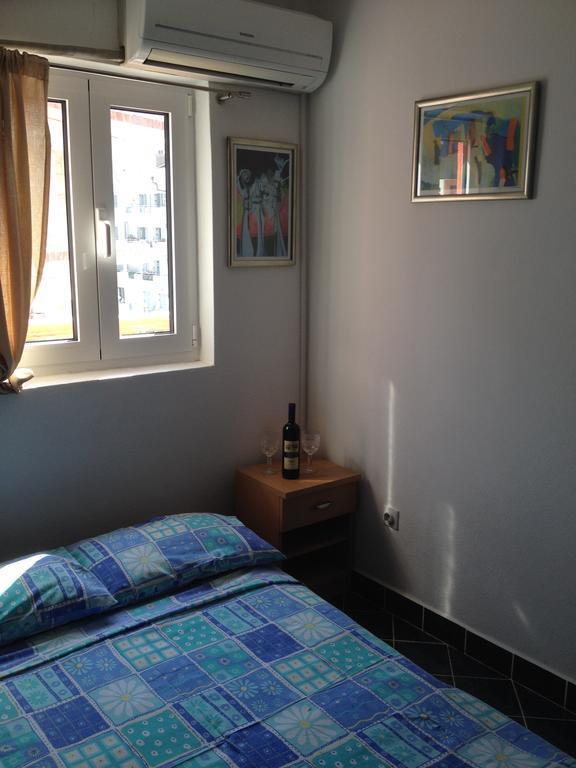 Apartments Holiday Budva Bagian luar foto
