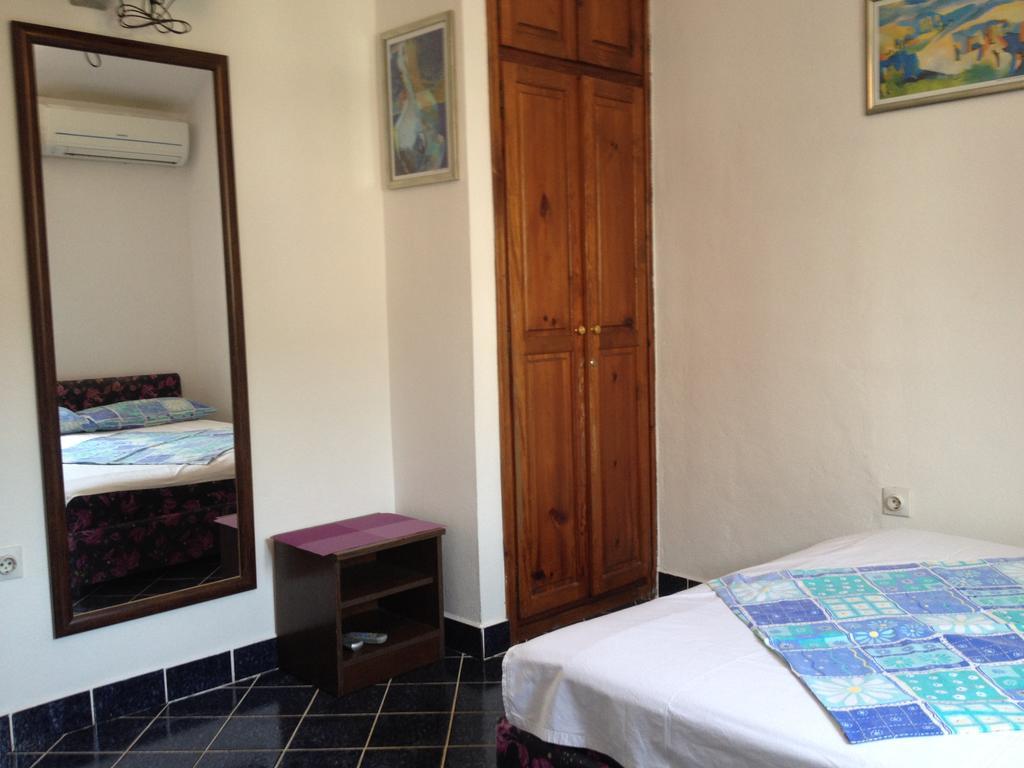 Apartments Holiday Budva Ruang foto