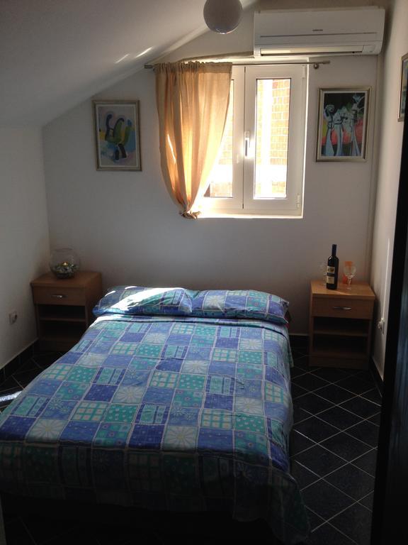 Apartments Holiday Budva Bagian luar foto