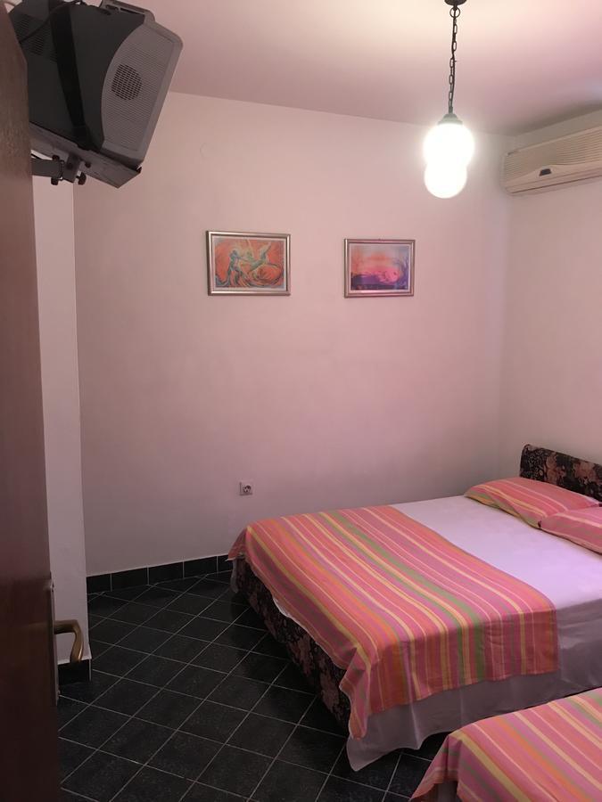 Apartments Holiday Budva Bagian luar foto